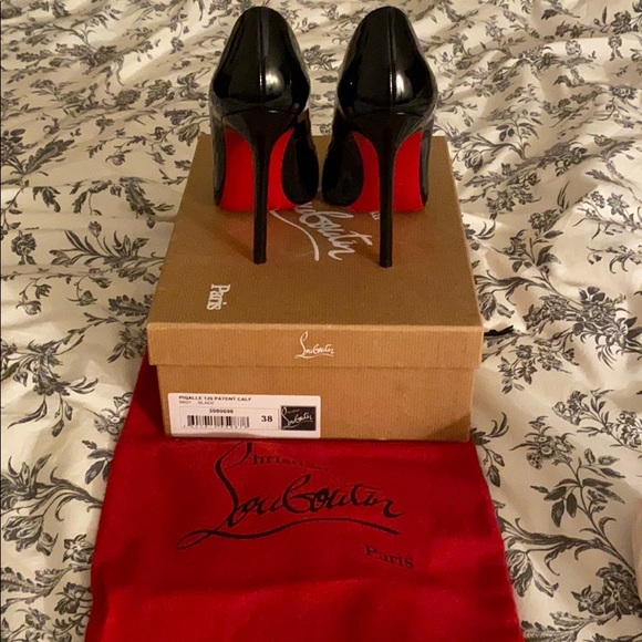 Christian Louboutin Pump - Picture 4 of 4